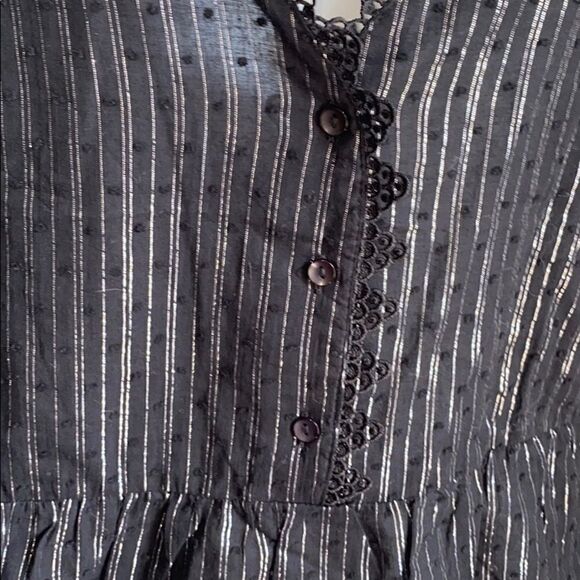 🌸 Black Blouse with Silver Stripes-M - Picture 3 of 7